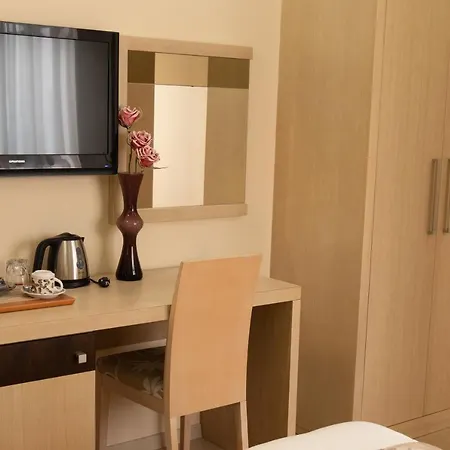 Scallop Self Check-in 4* ザダル