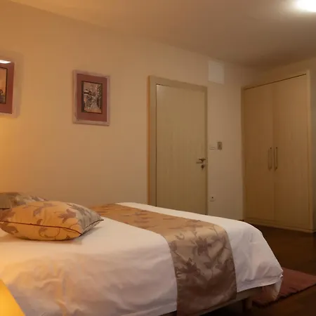 ベッド・アンド・ブレックファスト Scallop Self Check-in ザダル