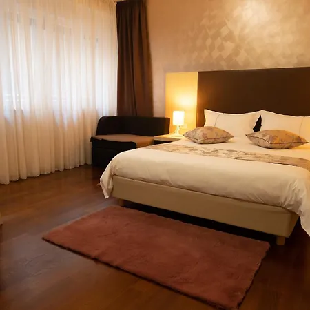 Scallop Self Check-in Nocleg ze śniadaniem 4*